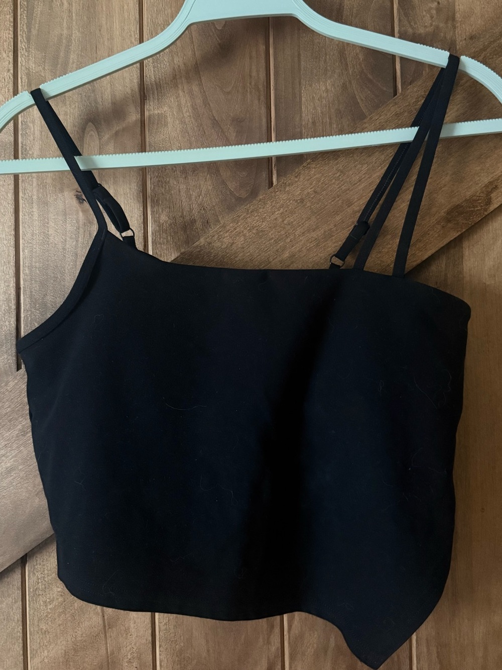 alo soft all night tank in black. Size medium.
